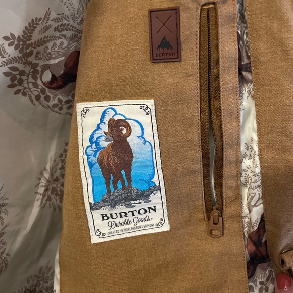 Burton Jacket -Size Large- medium weight - only wore a few times! - Picture 5 of 6